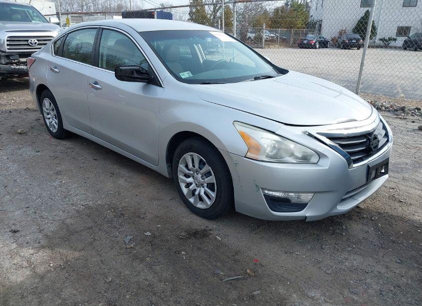 2014 Nissan Altima 2.5/2.5 S/2.5 SL/2.5 SV (VIN 1N4AL3AP3EN381450) main photo