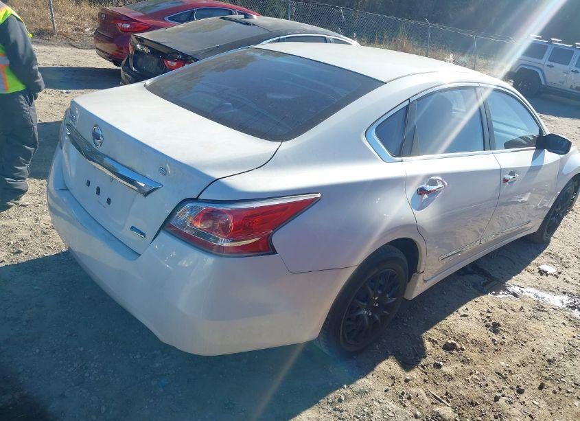 Photo 4 of 2014 Nissan Altima 2.5/2.5 S/2.5 SL/2.5 SV (VIN 1N4AL3AP3EN381884)