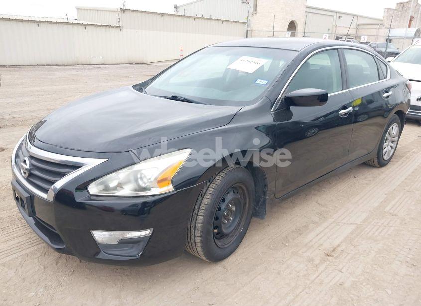 Photo 2 of 2014 Nissan Altima 2.5 S (VIN 1N4AL3AP3EN384428)