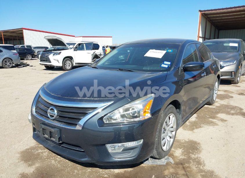 Photo 2 of 2014 Nissan Altima 2.5 S (VIN 1N4AL3AP3EN390472)