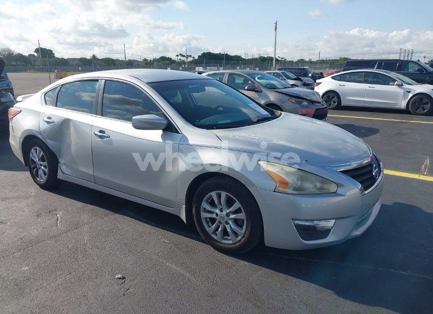 2015 Nissan Altima 2.5 S (VIN 1N4AL3AP3FC101863) main photo