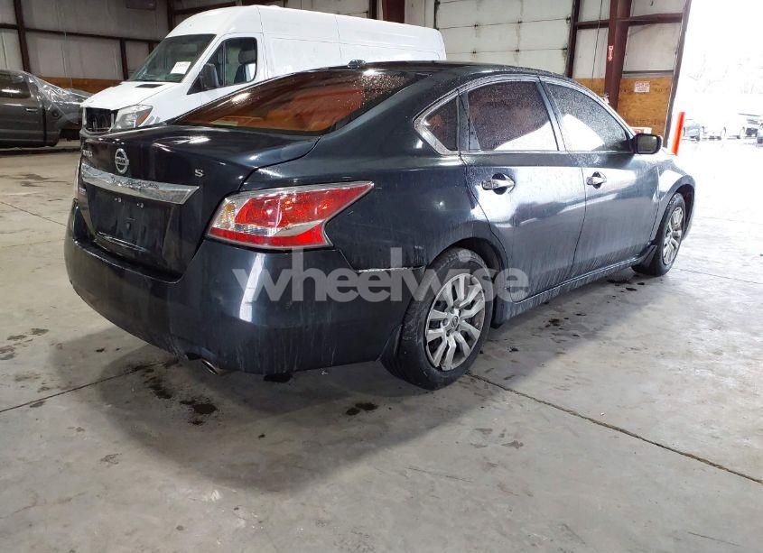 Photo 4 of 2015 Nissan Altima 2.5 S (VIN 1N4AL3AP3FC105279)