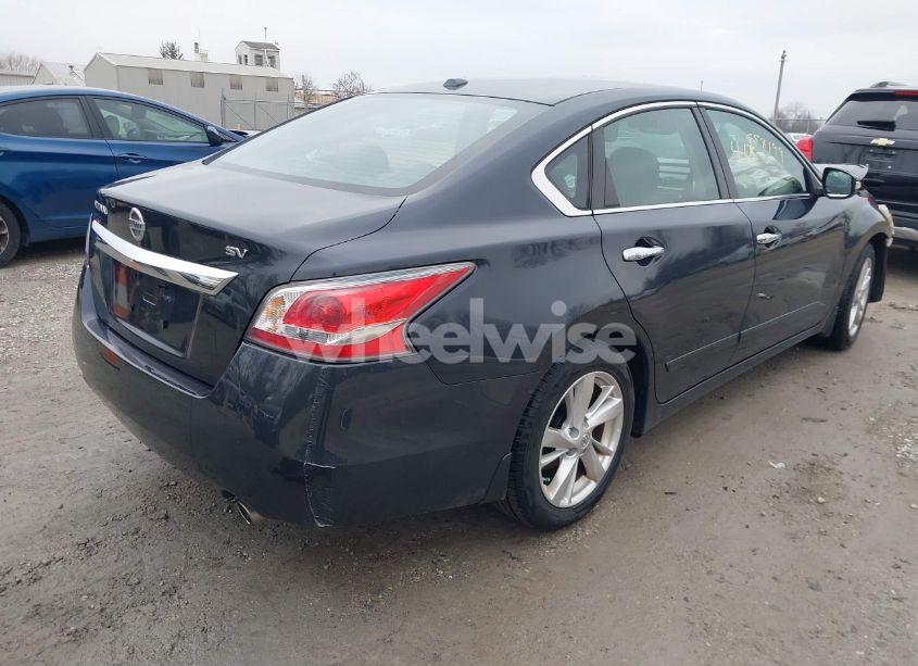 Photo 4 of 2015 Nissan Altima 2.5 SV (VIN 1N4AL3AP3FC115889)