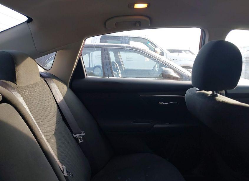 Photo 8 of 2015 Nissan Altima 2.5 SV (VIN 1N4AL3AP3FC120901)