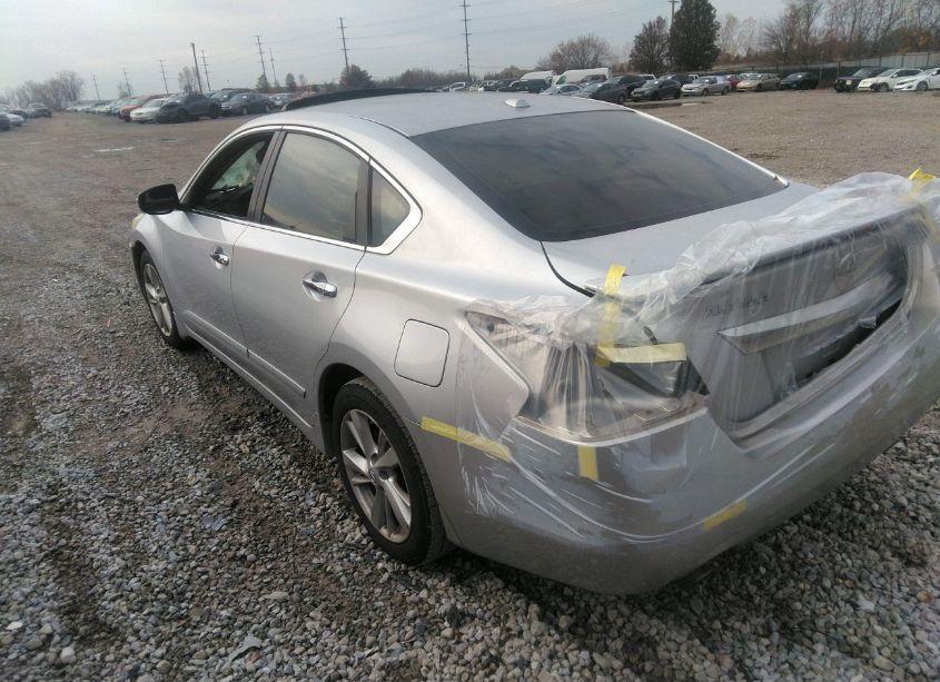Photo 3 of 2015 Nissan Altima 2.5 SL (VIN 1N4AL3AP3FC135401)