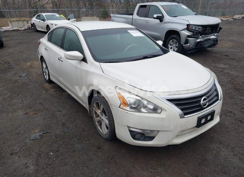 2015 Nissan Altima 2.5 SV (VIN 1N4AL3AP3FC140212) main photo