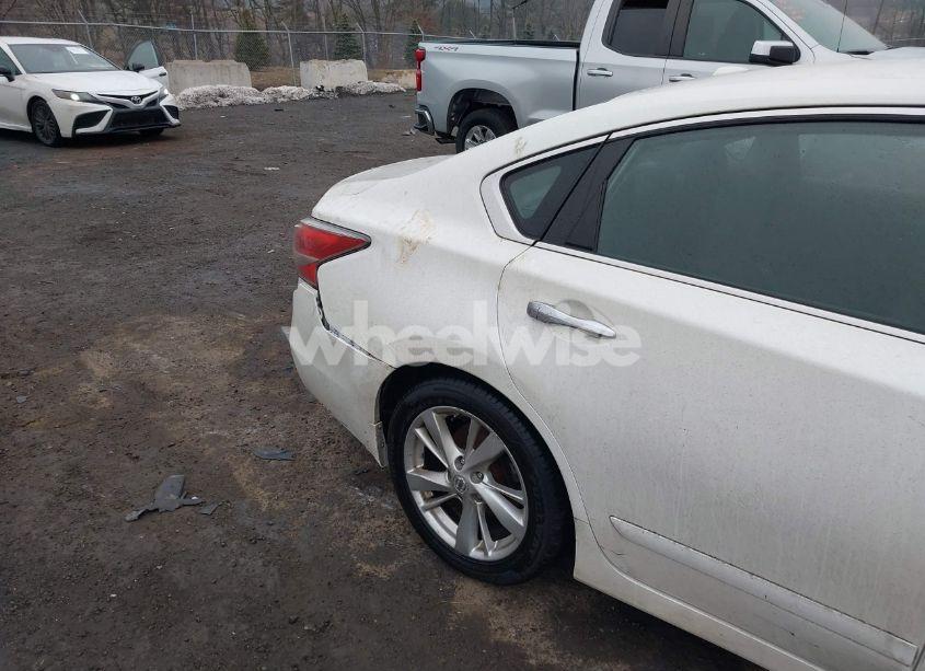 Photo 6 of 2015 Nissan Altima 2.5 SV (VIN 1N4AL3AP3FC140212)