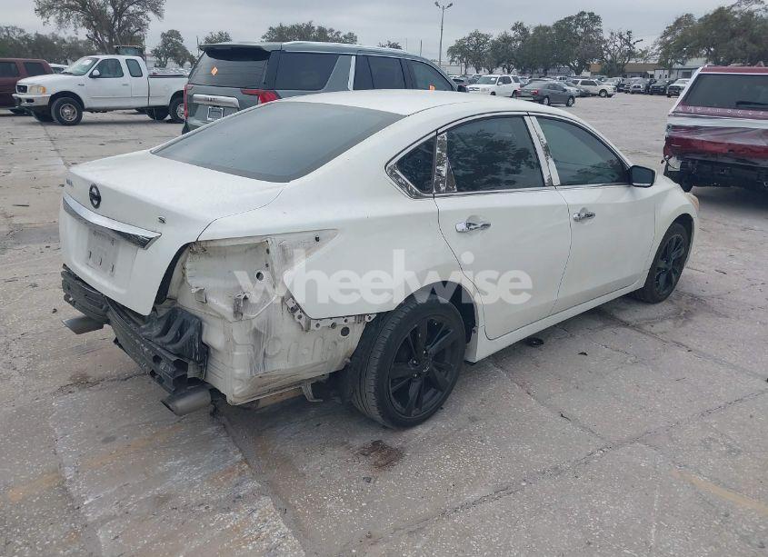 Photo 4 of 2015 Nissan Altima 2.5 S (VIN 1N4AL3AP3FC141957)