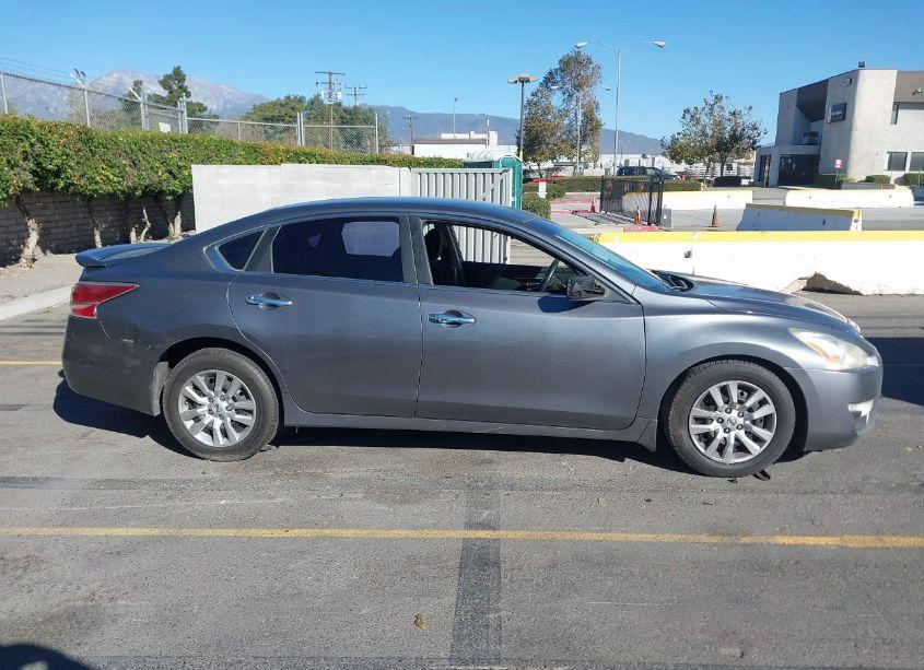 Photo 13 of 2015 Nissan Altima 2.5 S (VIN 1N4AL3AP3FC145202)