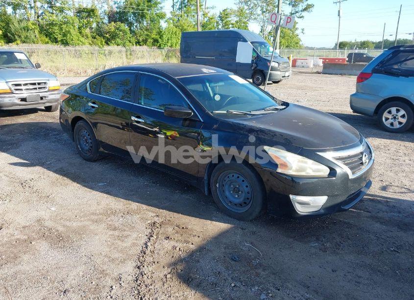2015 Nissan Altima 2.5 S (VIN 1N4AL3AP3FC159519) main photo