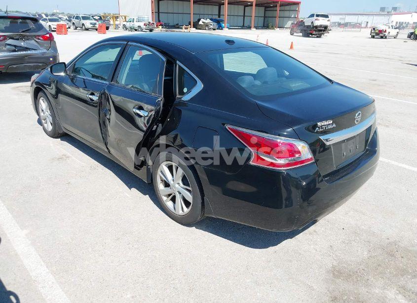 Photo 3 of 2015 Nissan Altima 2.5 SV (VIN 1N4AL3AP3FC169385)