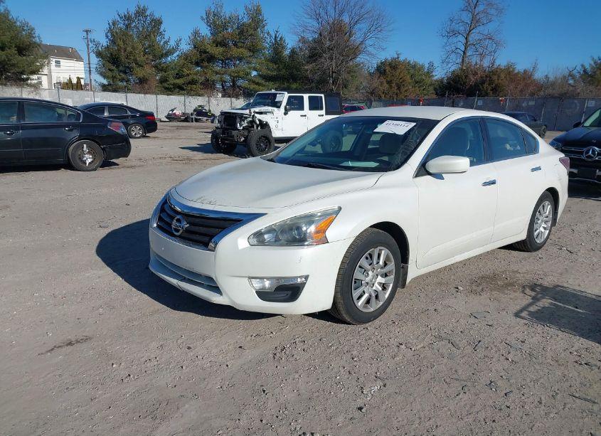 Photo 2 of 2015 Nissan Altima 2.5 S (VIN 1N4AL3AP3FC184274)