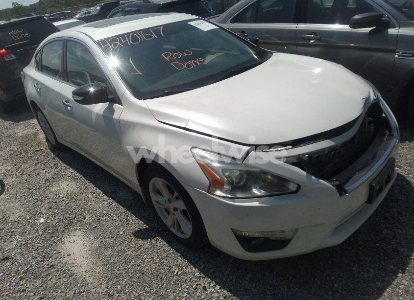 2015 Nissan Altima 2.5 SV (VIN 1N4AL3AP3FC190446) main photo