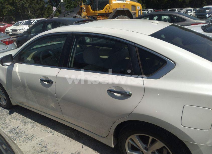Photo 15 of 2015 Nissan Altima 2.5 SV (VIN 1N4AL3AP3FC190446)