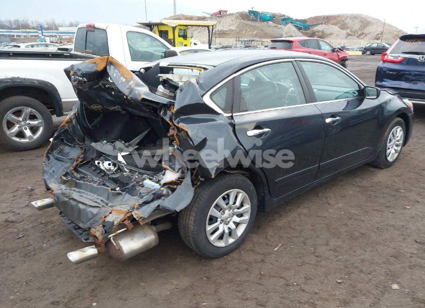 Photo 4 of 2015 Nissan Altima 2.5 S (VIN 1N4AL3AP3FC201378)