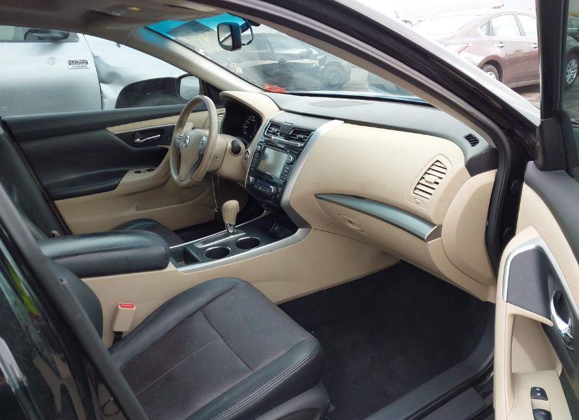 Photo 5 of 2015 Nissan Altima 2.5 SV (VIN 1N4AL3AP3FC212509)