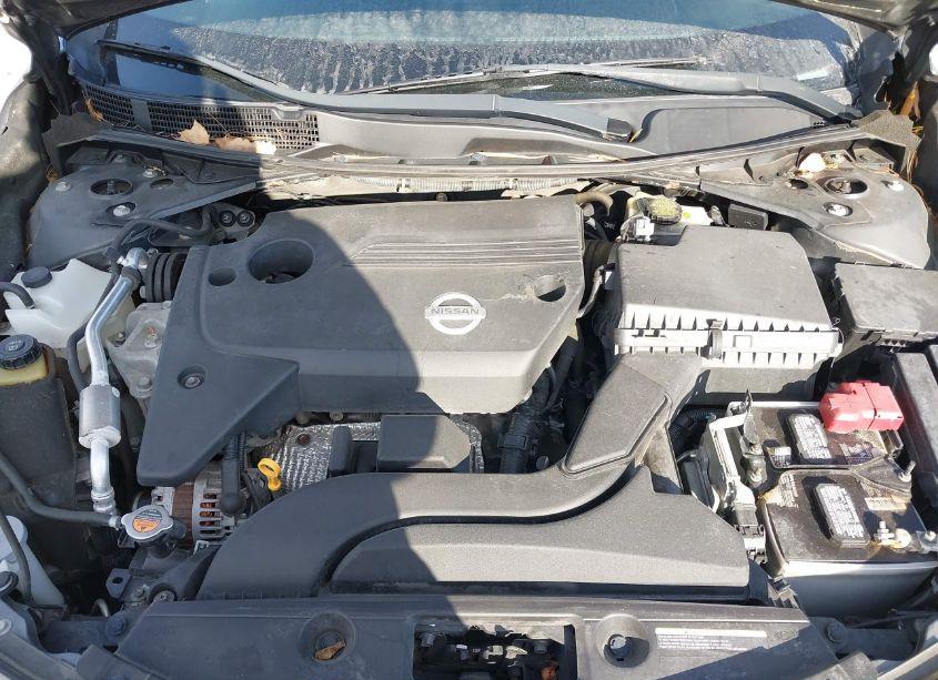 Photo 10 of 2015 Nissan Altima 2.5/2.5 S/2.5 SL/2.5 SV (VIN 1N4AL3AP3FC235269)