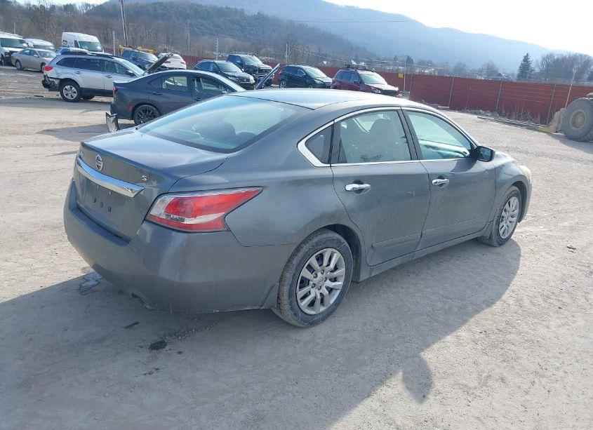 Photo 4 of 2015 Nissan Altima 2.5/2.5 S/2.5 SL/2.5 SV (VIN 1N4AL3AP3FC235269)