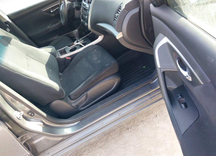 Photo 5 of 2015 Nissan Altima 2.5/2.5 S/2.5 SL/2.5 SV (VIN 1N4AL3AP3FC235269)