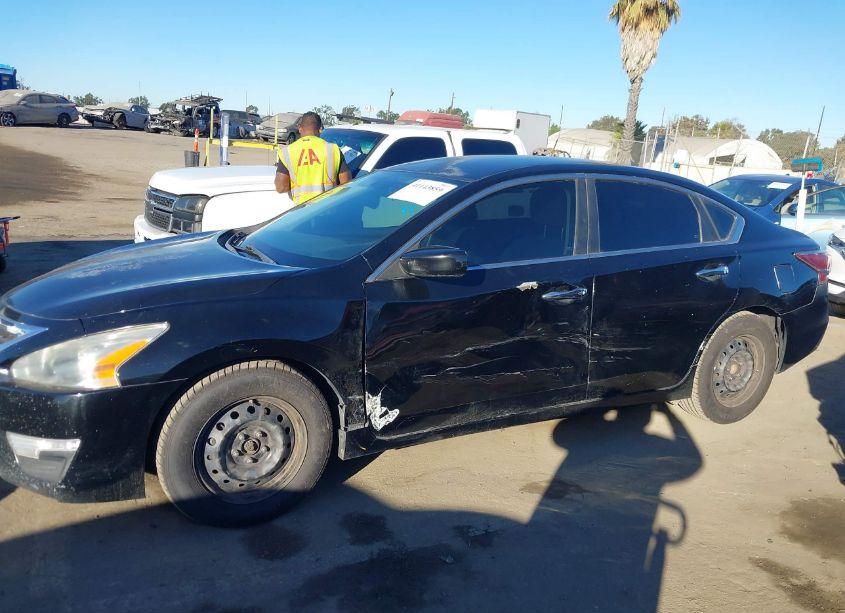 Photo 14 of 2015 Nissan Altima 2.5/2.5 S/2.5 SL/2.5 SV (VIN 1N4AL3AP3FC237930)