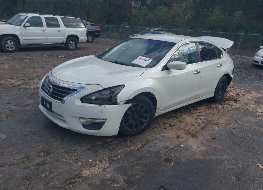Photo 2 of 2015 Nissan Altima 2.5/2.5 S/2.5 SL/2.5 SV (VIN 1N4AL3AP3FC243937)