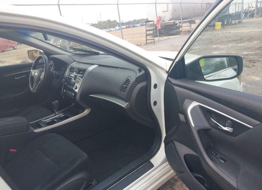 Photo 5 of 2015 Nissan Altima 2.5/2.5 S/2.5 SL/2.5 SV (VIN 1N4AL3AP3FC243937)