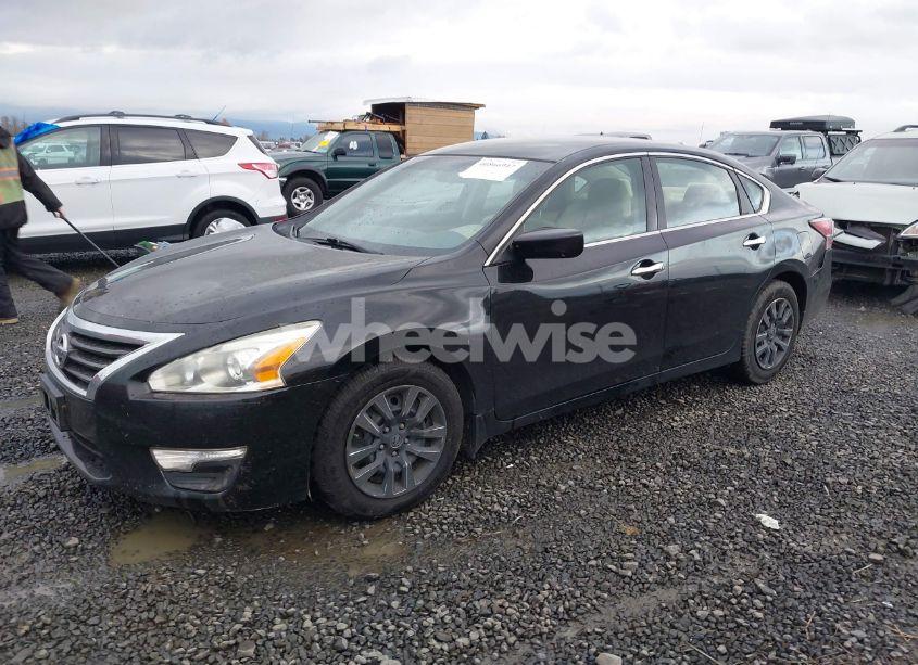 Photo 2 of 2015 Nissan Altima 2.5 S (VIN 1N4AL3AP3FC245476)