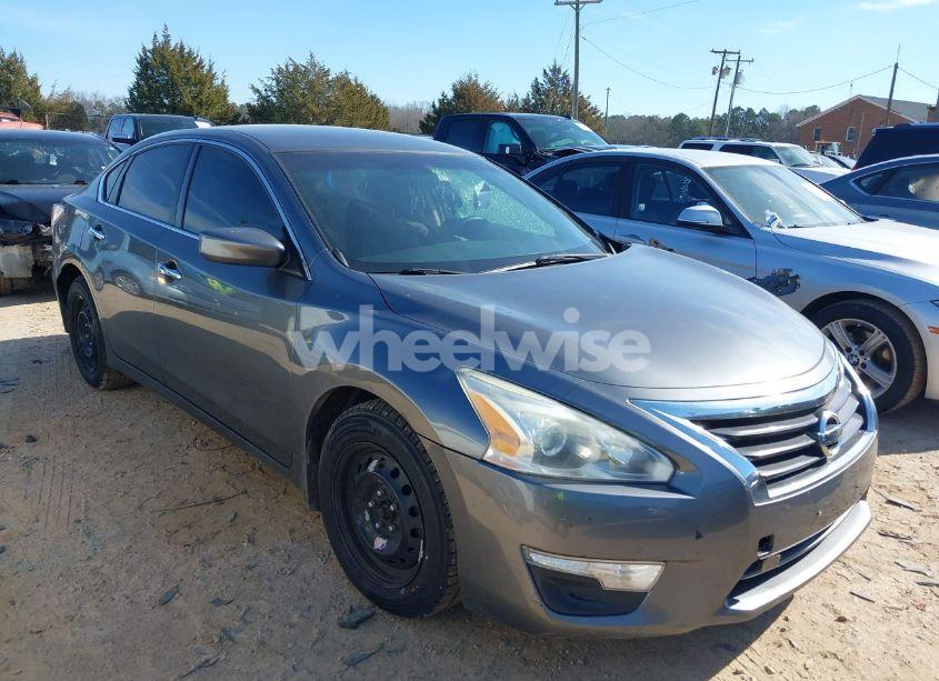 2015 Nissan Altima 2.5 S (VIN 1N4AL3AP3FC249852) main photo