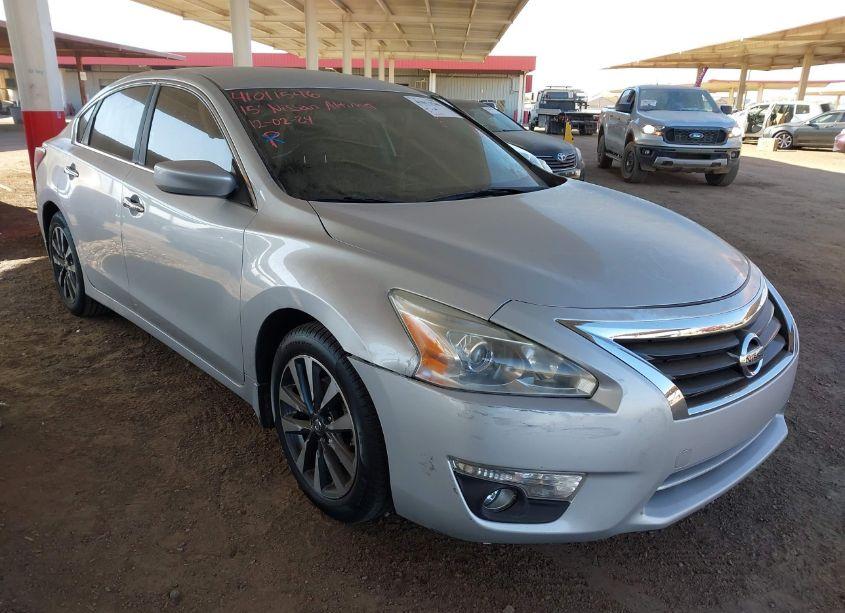 2015 Nissan Altima 2.5 SV (VIN 1N4AL3AP3FC254601) main photo