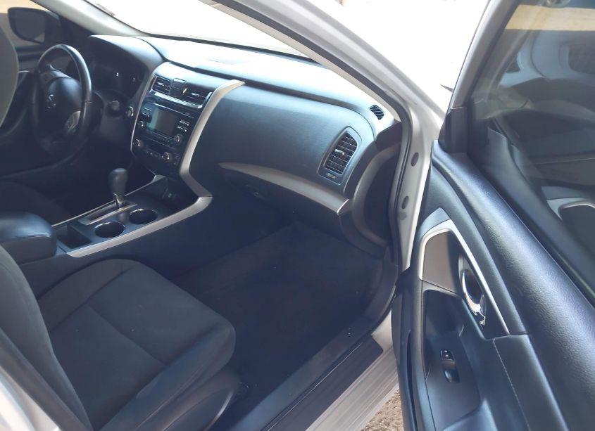 Photo 5 of 2015 Nissan Altima 2.5 SV (VIN 1N4AL3AP3FC254601)