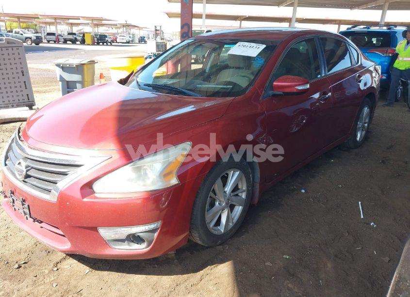 Photo 2 of 2015 Nissan Altima 2.5 SV (VIN 1N4AL3AP3FC285802)