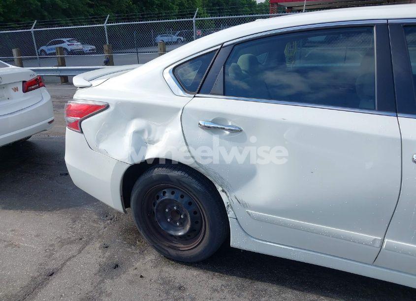 Photo 12 of 2015 Nissan Altima 2.5 S (VIN 1N4AL3AP3FC289087)