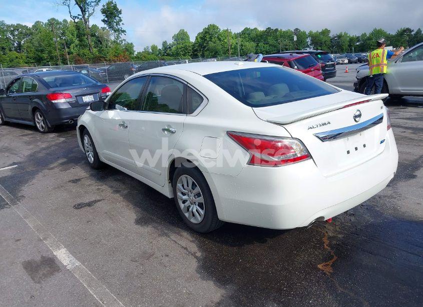 Photo 3 of 2015 Nissan Altima 2.5 S (VIN 1N4AL3AP3FC289087)