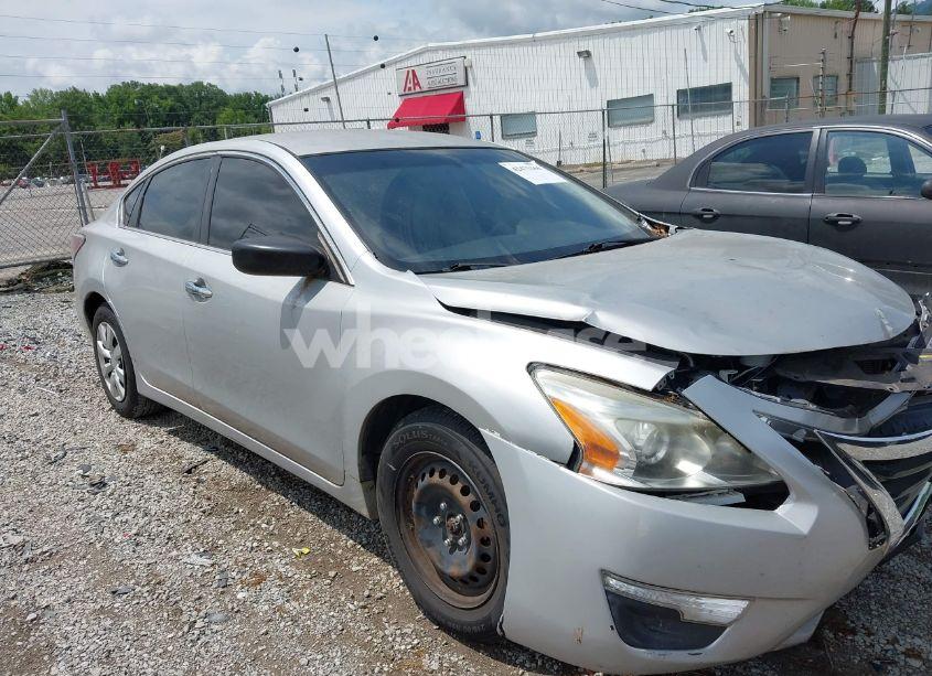 2015 Nissan Altima 2.5/2.5 S/2.5 SL/2.5 SV (VIN 1N4AL3AP3FC424200) main photo