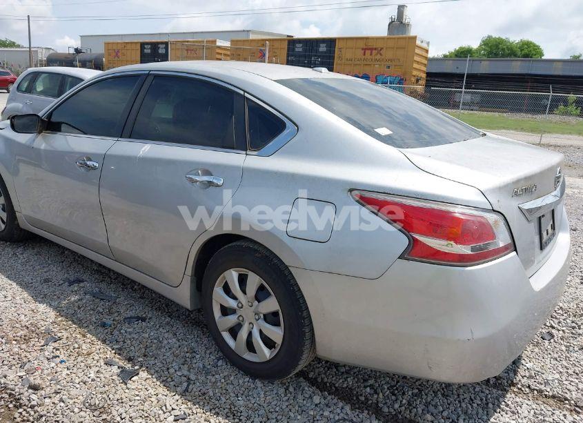 Photo 3 of 2015 Nissan Altima 2.5/2.5 S/2.5 SL/2.5 SV (VIN 1N4AL3AP3FC424200)
