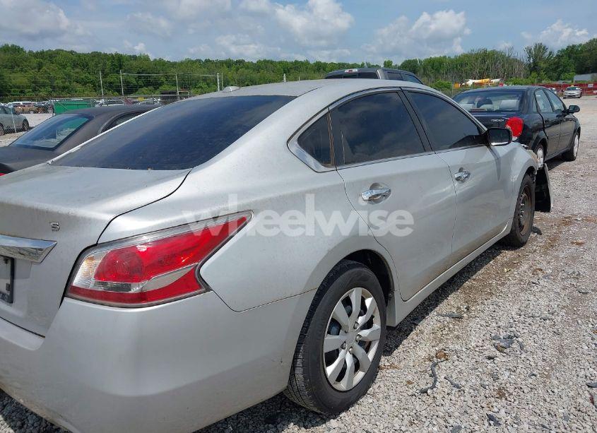 Photo 4 of 2015 Nissan Altima 2.5/2.5 S/2.5 SL/2.5 SV (VIN 1N4AL3AP3FC424200)