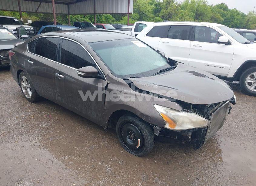 2015 Nissan Altima 2.5 SV (VIN 1N4AL3AP3FC441790) main photo