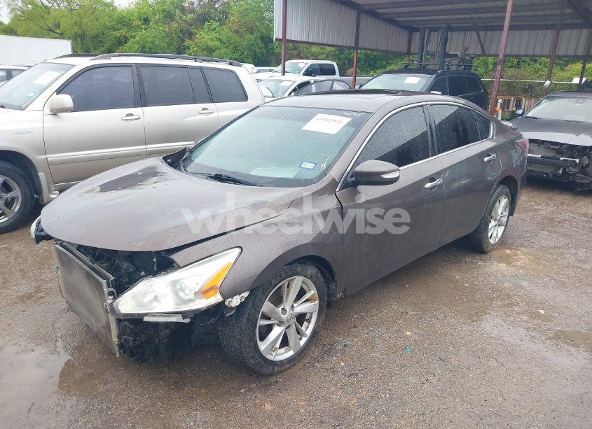 Photo 2 of 2015 Nissan Altima 2.5 SV (VIN 1N4AL3AP3FC441790)