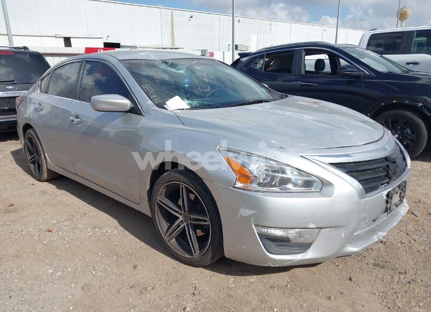 2015 Nissan Altima 2.5/2.5 S/2.5 SL/2.5 SV (VIN 1N4AL3AP3FC447542) main photo