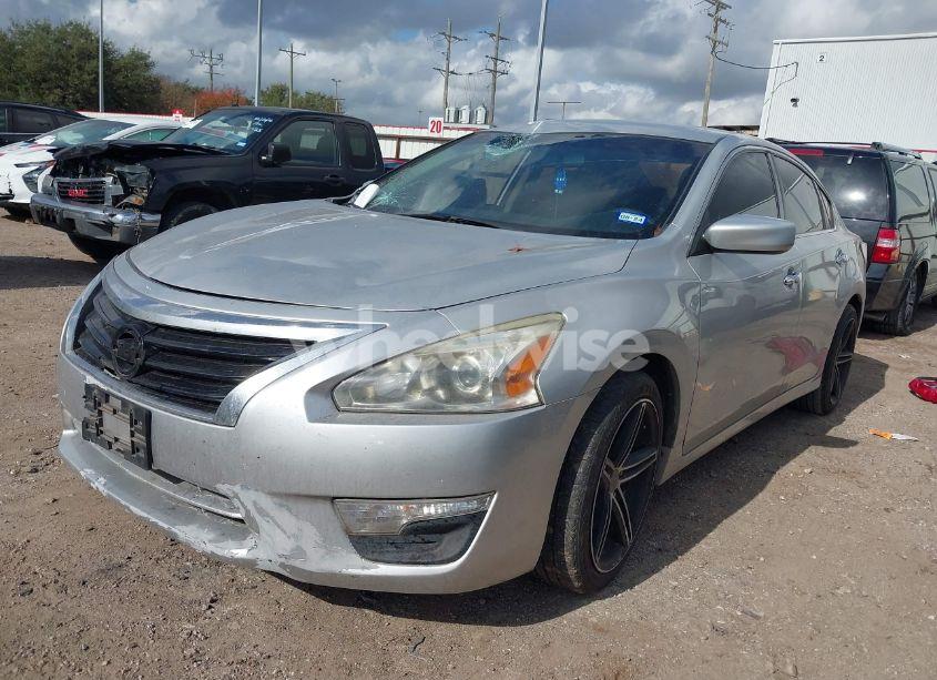 Photo 2 of 2015 Nissan Altima 2.5/2.5 S/2.5 SL/2.5 SV (VIN 1N4AL3AP3FC447542)