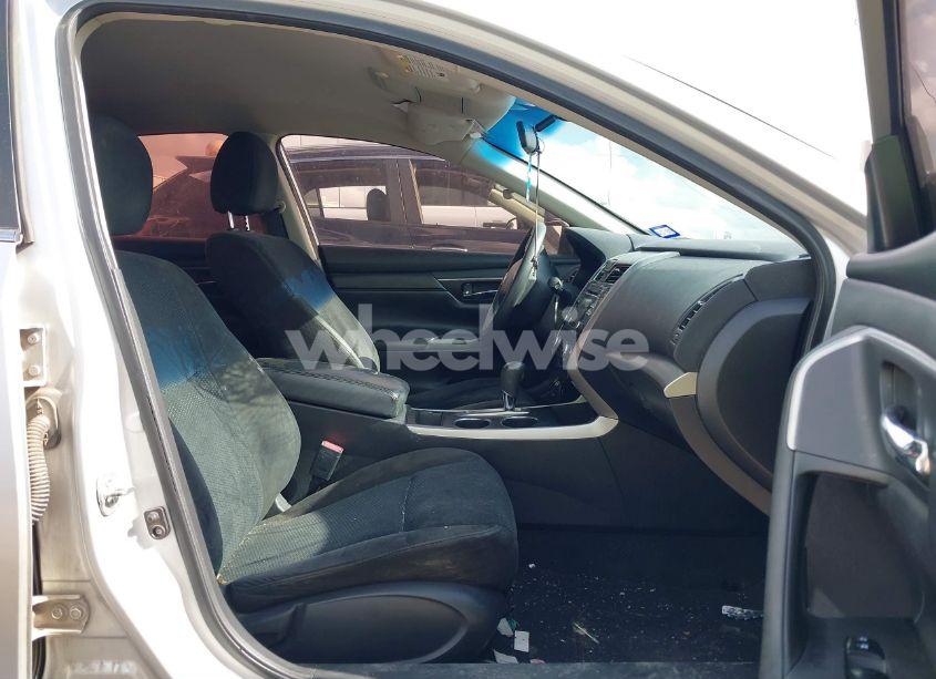 Photo 5 of 2015 Nissan Altima 2.5/2.5 S/2.5 SL/2.5 SV (VIN 1N4AL3AP3FC447542)