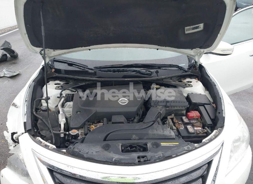 Photo 10 of 2015 Nissan Altima 2.5 SV (VIN 1N4AL3AP3FC457469)