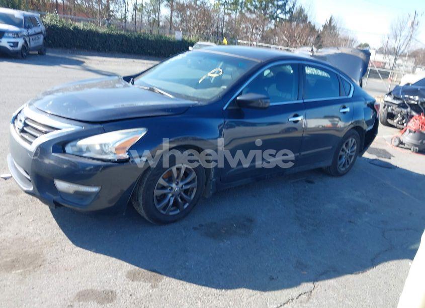 Photo 2 of 2015 Nissan Altima 2.5 S (VIN 1N4AL3AP3FC474059)