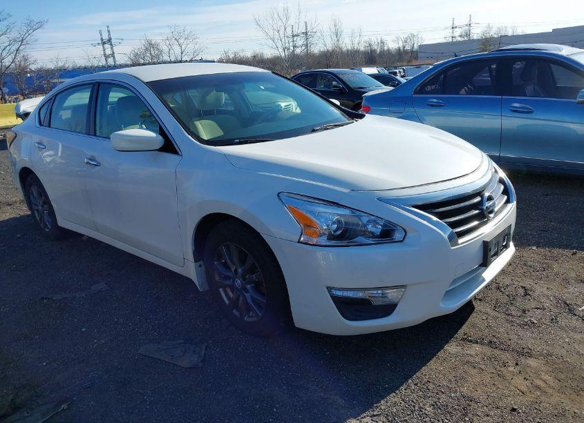2015 Nissan Altima 2.5 S (VIN 1N4AL3AP3FC474739) main photo
