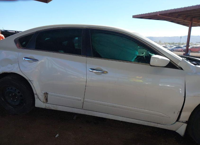Photo 13 of 2015 Nissan Altima 2.5 S (VIN 1N4AL3AP3FC586361)