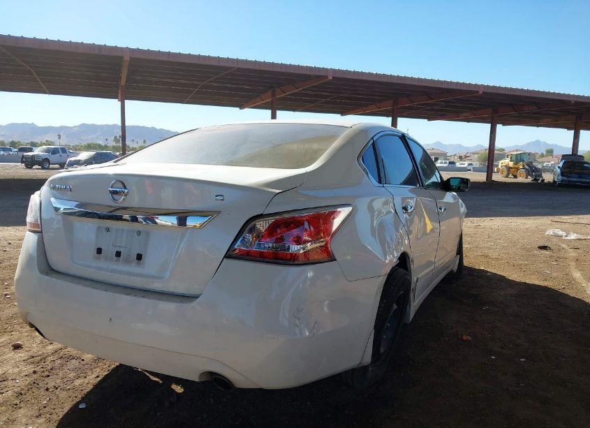 Photo 4 of 2015 Nissan Altima 2.5 S (VIN 1N4AL3AP3FC586361)