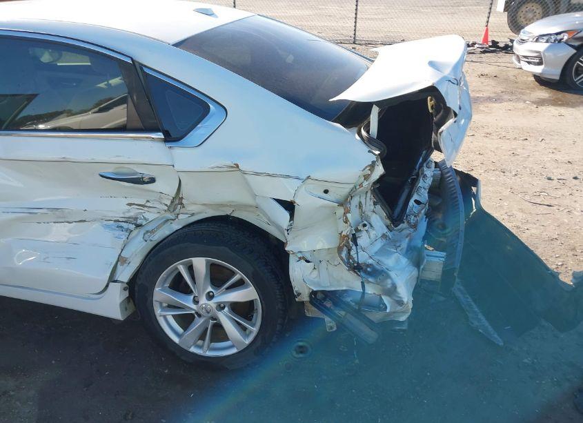 Photo 6 of 2015 Nissan Altima 2.5 SV (VIN 1N4AL3AP3FC591169)