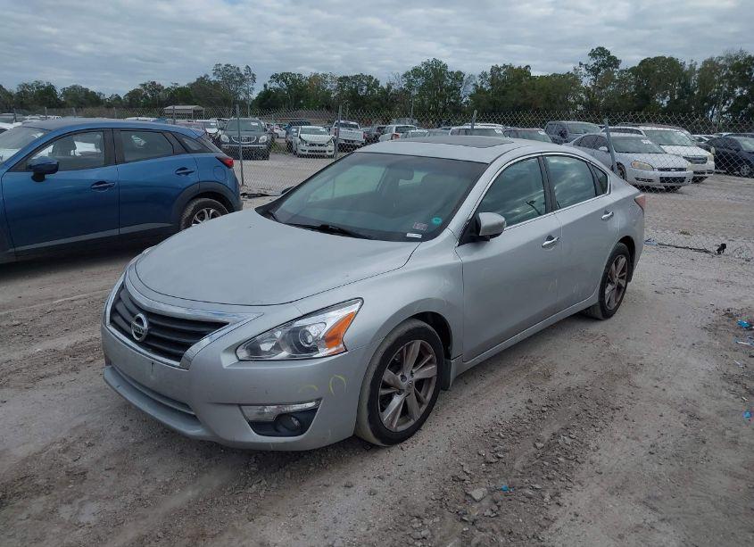 Photo 2 of 2015 Nissan Altima 2.5 SV (VIN 1N4AL3AP3FC593505)