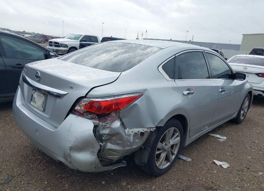 Photo 4 of 2015 Nissan Altima 2.5 S (VIN 1N4AL3AP3FN306863)