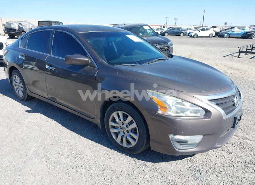 2015 Nissan Altima 2.5 S (VIN 1N4AL3AP3FN312677) main photo